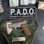 Policía de Chuy detuvo a una persona que portaba un arma y dinero en su vehículo