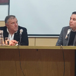 Memoria, odio y señales de alerta: Pablo Londinsky presentó en Rocha su libro sobre «El loco de la bandera»