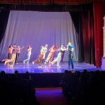 Estudiantes de Rocha acudieron al teatro como parte de sus actividades de ampliación del tiempo educativo